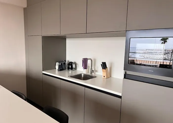 Apartment Bell Port *